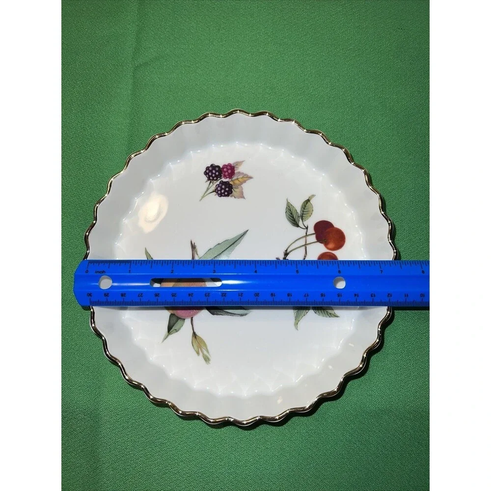 Royal Worcester Evesham Gold - 2 Round Flan Quiche Dish: Shape 59, Size 2, and 4